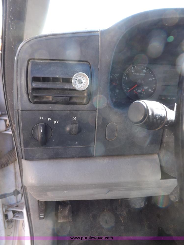 image for item I8314 2007 Ford F550 Super Duty XL service truck with crane