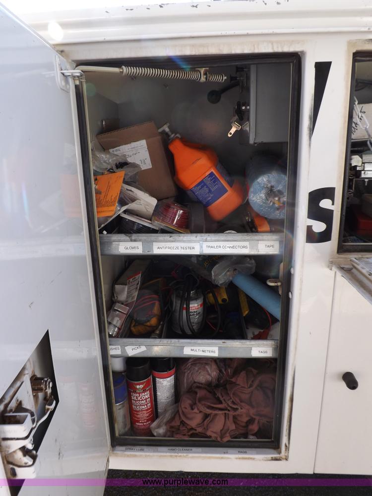 image for item I8314 2007 Ford F550 Super Duty XL service truck with crane