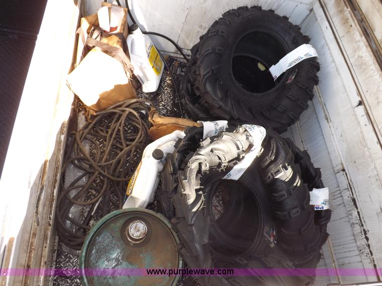 image for item I8314 2007 Ford F550 Super Duty XL service truck with crane