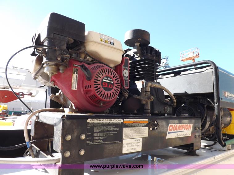 image for item I8314 2007 Ford F550 Super Duty XL service truck with crane