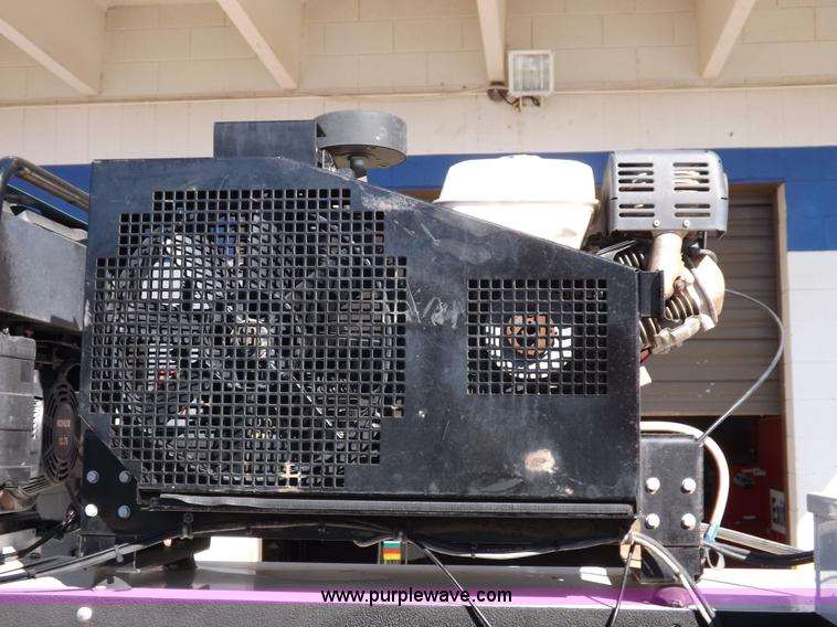 image for item I8314 2007 Ford F550 Super Duty XL service truck with crane