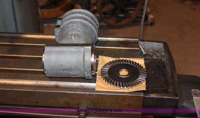 image for item AU9250 Bridgeport Series II mill