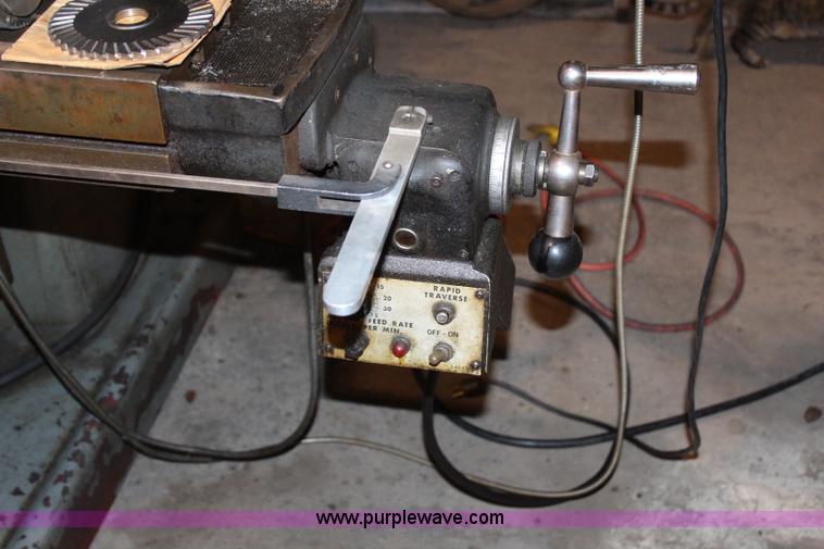 image for item AU9250 Bridgeport Series II mill