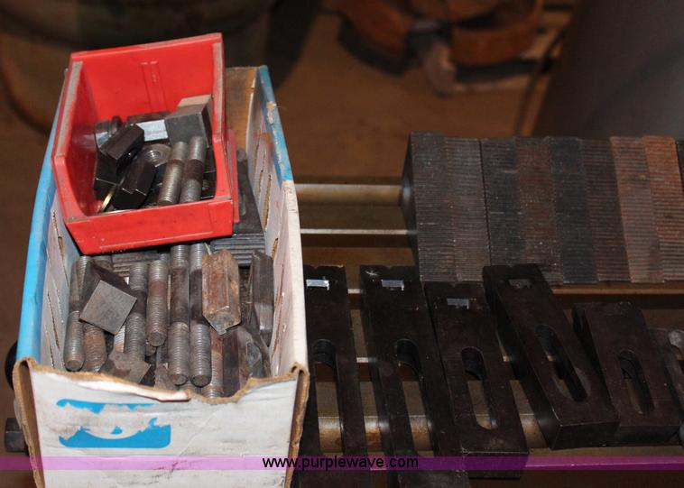 image for item AU9250 Bridgeport Series II mill