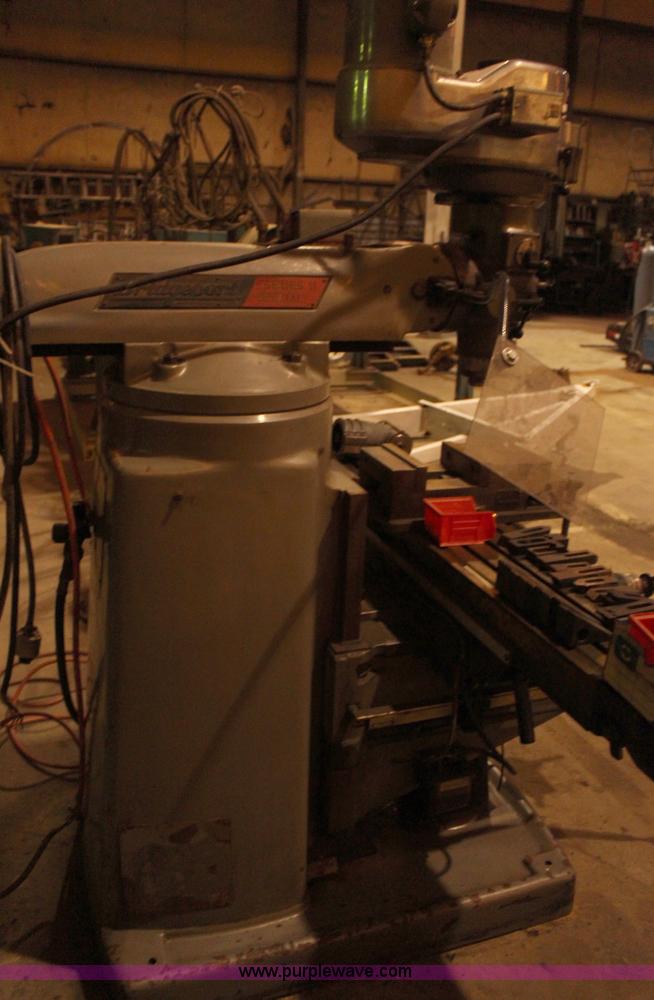 image for item AU9250 Bridgeport Series II mill