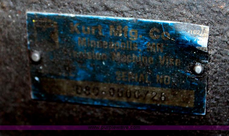 image for item AU9250 Bridgeport Series II mill