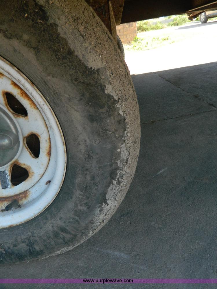 image for item AZ9114 2002 Haulmark cargo trailer