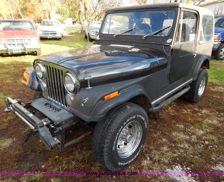 image for item B5994 1985 Jeep CJ7 SUV