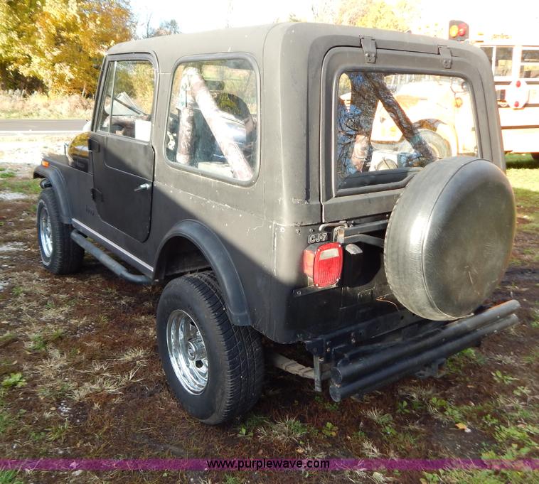 image for item B5994 1985 Jeep CJ7 SUV