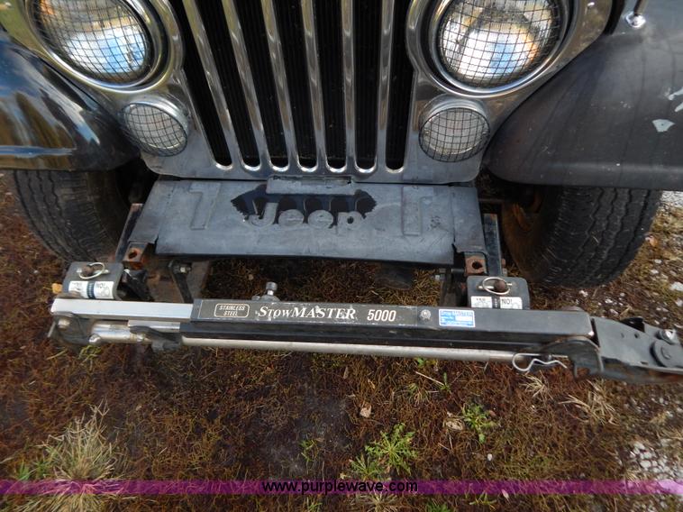 image for item B5994 1985 Jeep CJ7 SUV