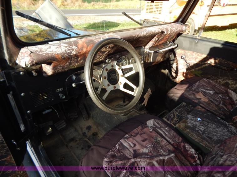 image for item B5994 1985 Jeep CJ7 SUV