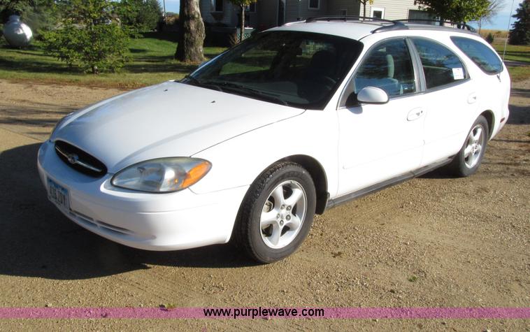 image for item E4623 2001 Ford Taurus SE wagon