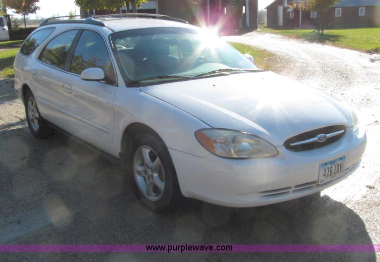 image for item E4623 2001 Ford Taurus SE wagon