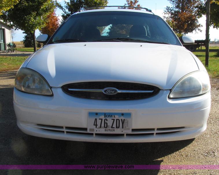 image for item E4623 2001 Ford Taurus SE wagon