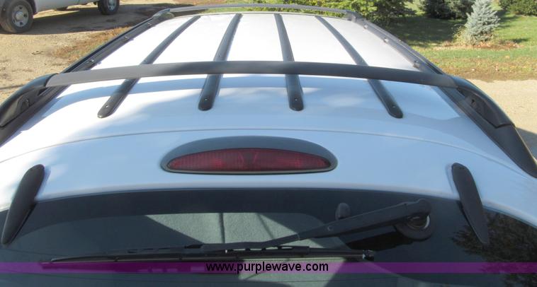 image for item E4623 2001 Ford Taurus SE wagon