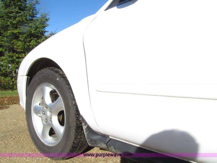 image for item E4623 2001 Ford Taurus SE wagon