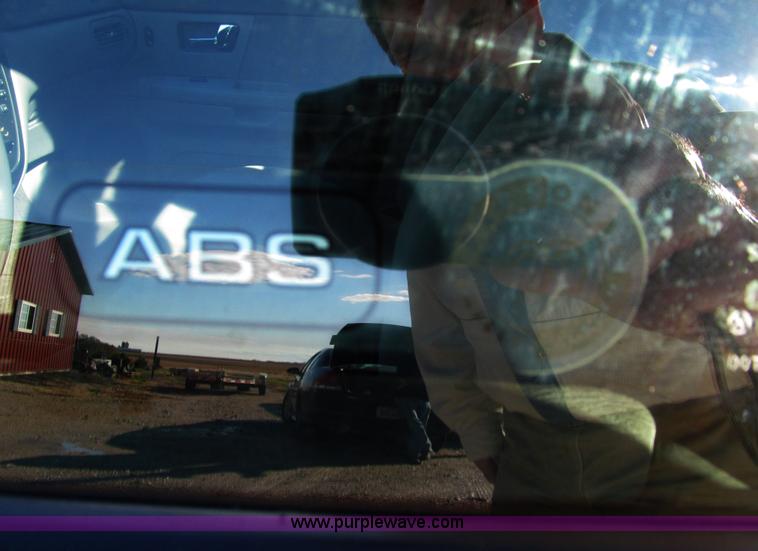 image for item E4623 2001 Ford Taurus SE wagon