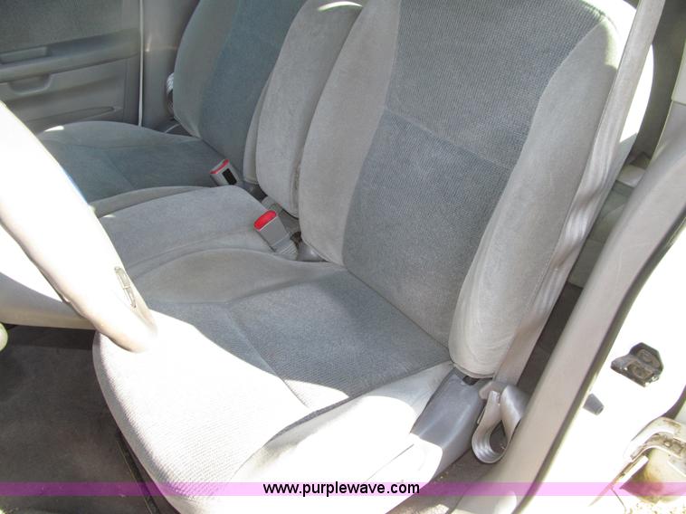 image for item E4623 2001 Ford Taurus SE wagon