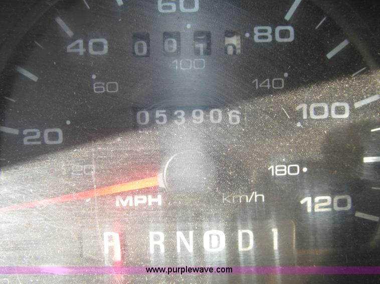 image for item E4623 2001 Ford Taurus SE wagon