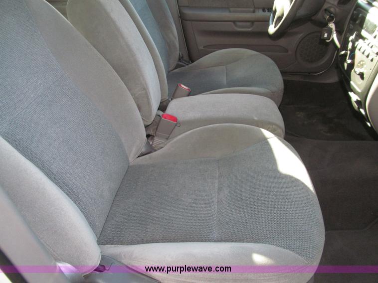 image for item E4623 2001 Ford Taurus SE wagon