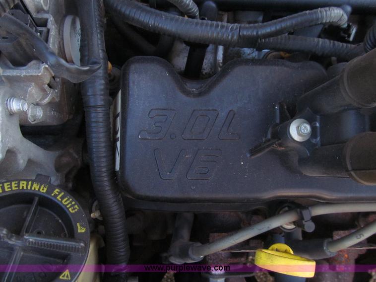 image for item E4623 2001 Ford Taurus SE wagon