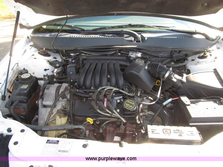 image for item E4623 2001 Ford Taurus SE wagon