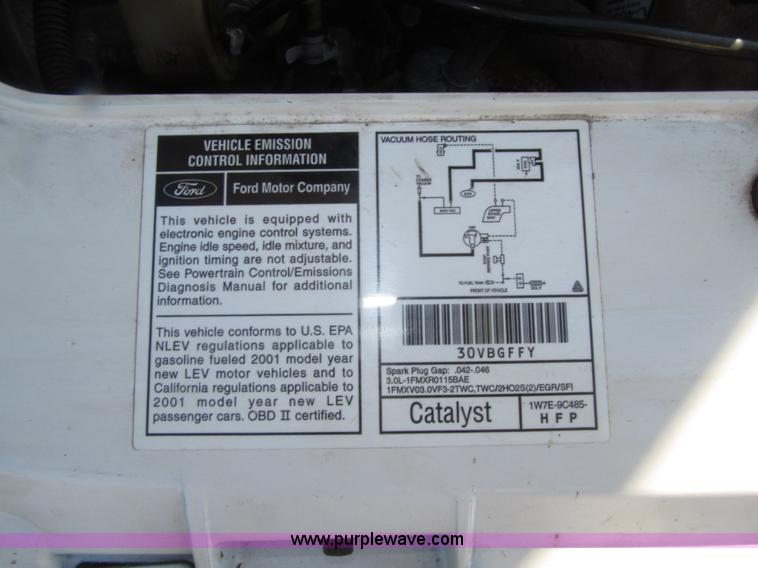 image for item E4623 2001 Ford Taurus SE wagon