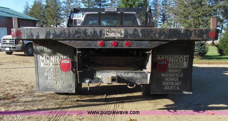 image for item E4624 1997 Chevrolet 3500 flatbed truck