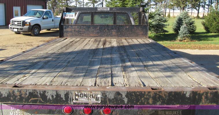 image for item E4624 1997 Chevrolet 3500 flatbed truck