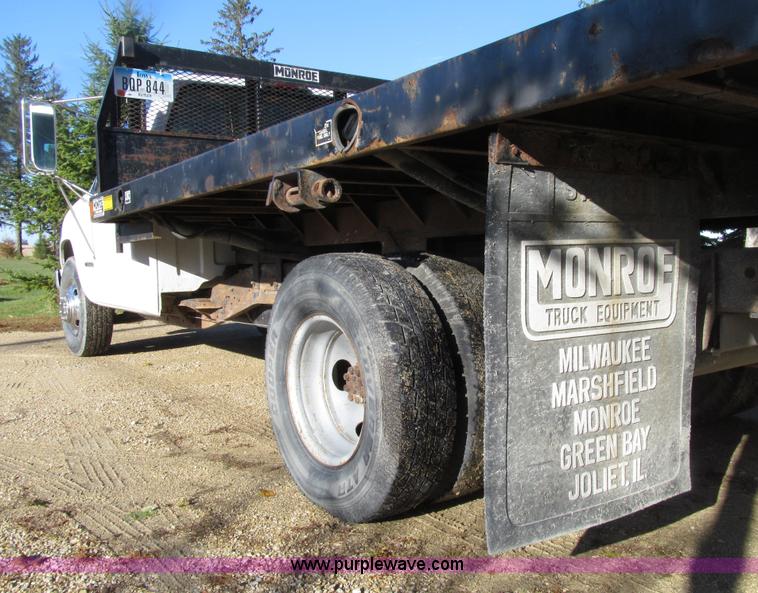 image for item E4624 1997 Chevrolet 3500 flatbed truck