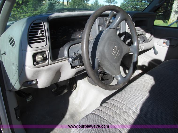 image for item E4624 1997 Chevrolet 3500 flatbed truck