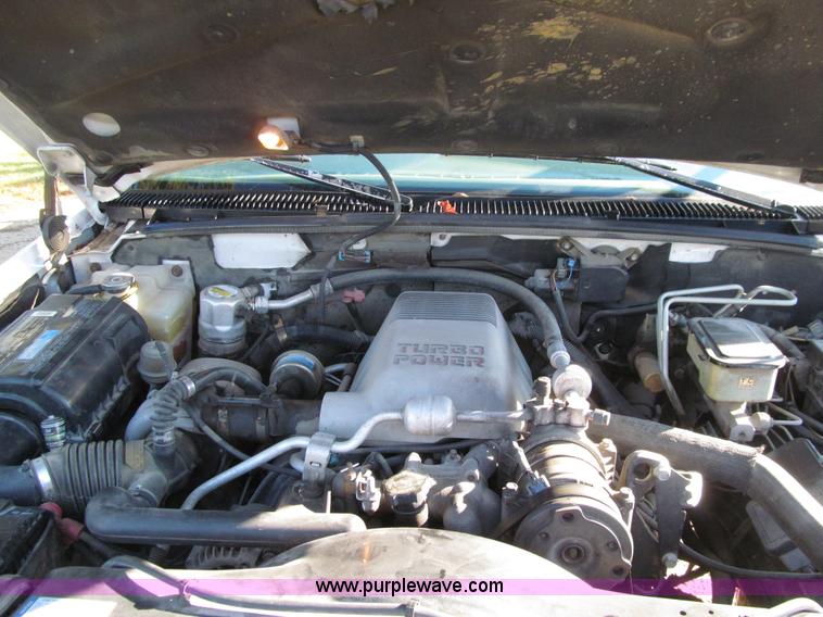 image for item E4624 1997 Chevrolet 3500 flatbed truck