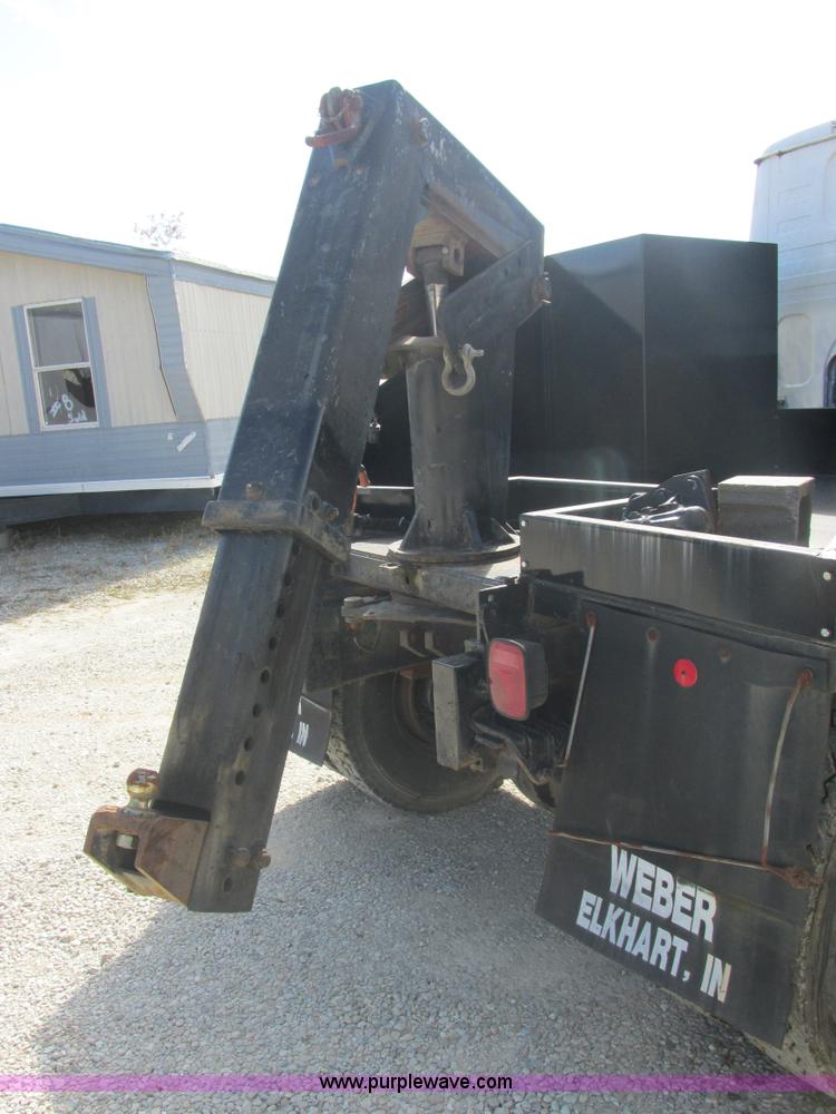 image for item E7430 1976 International Transtar II 4070B mobile home toter truck