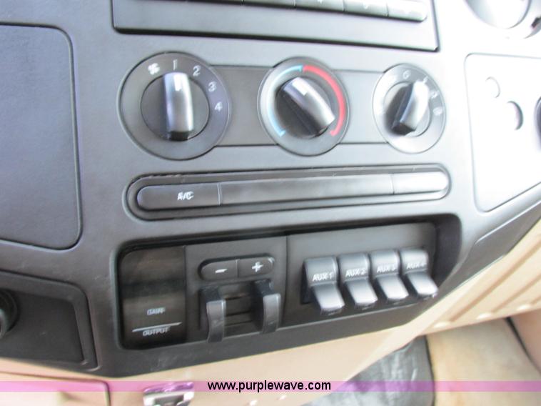 image for item F5362 2008 Ford F450 Super Duty XL flatbed truck