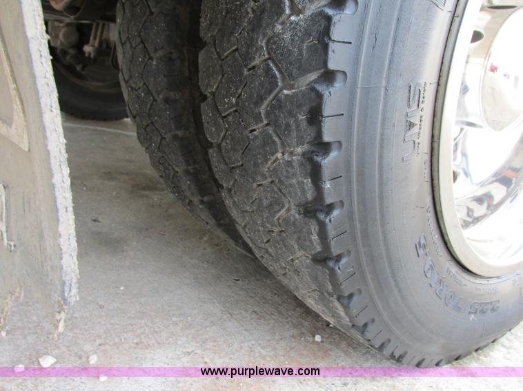 image for item F5362 2008 Ford F450 Super Duty XL flatbed truck