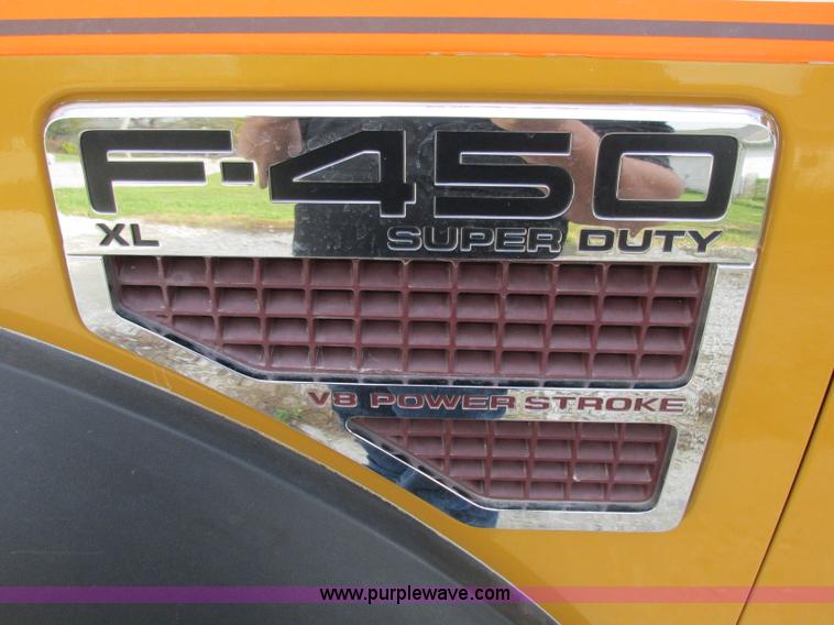 image for item F5362 2008 Ford F450 Super Duty XL flatbed truck