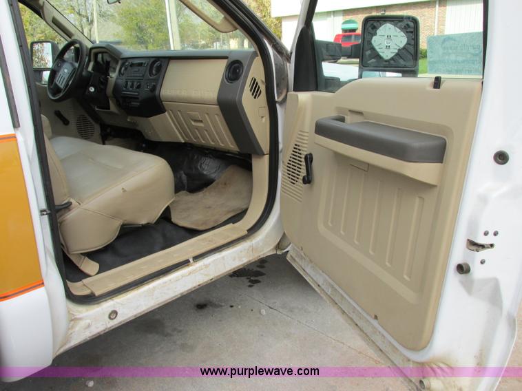 image for item F5362 2008 Ford F450 Super Duty XL flatbed truck