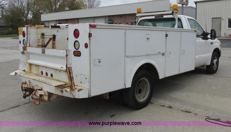 image for item F5363 2002 Ford F350 XL Super Duty utility truck