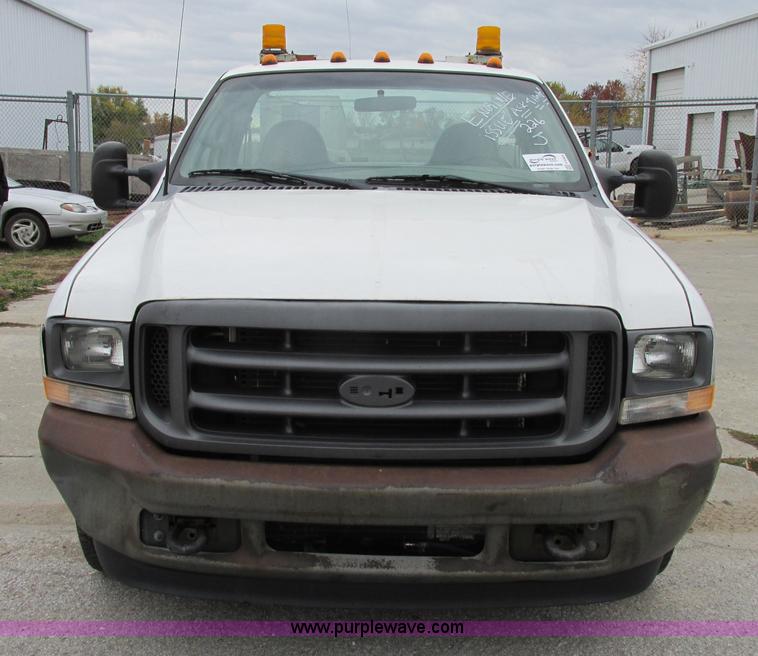 image for item F5363 2002 Ford F350 XL Super Duty utility truck
