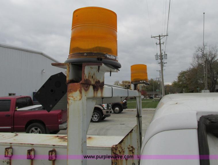 image for item F5363 2002 Ford F350 XL Super Duty utility truck