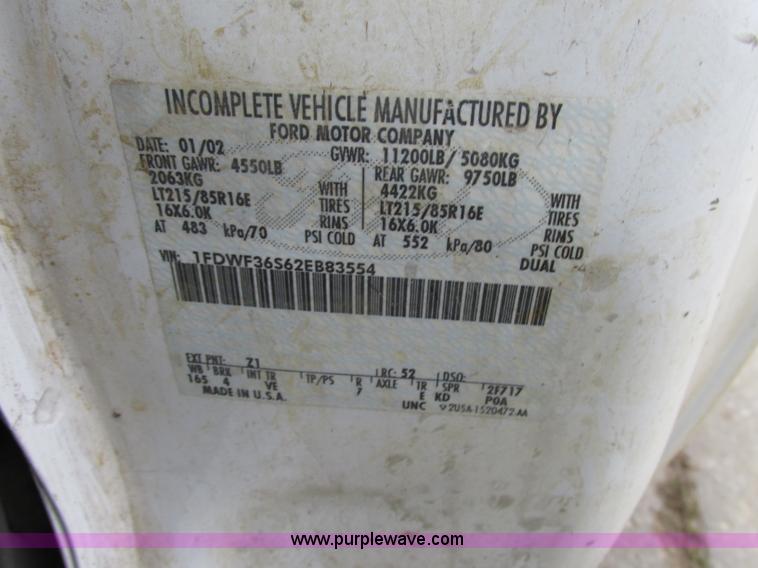 image for item F5363 2002 Ford F350 XL Super Duty utility truck