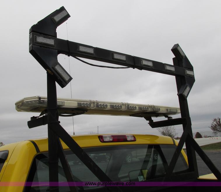 image for item F5370 2006 Chevrolet Silverado 2500HD service truck