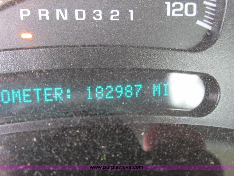 image for item F5370 2006 Chevrolet Silverado 2500HD service truck