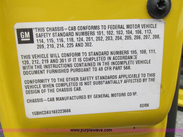 image for item F5370 2006 Chevrolet Silverado 2500HD service truck