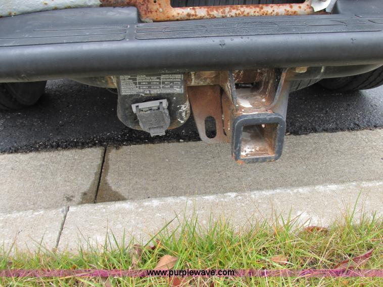 image for item F5371 2004 Chevrolet Silverado 1500 Ext. Cab pickup truck