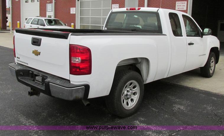 image for item F5372 2008 Chevrolet Silverado 1500 Ext. Cab pickup truck
