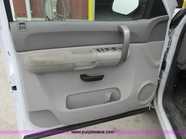 image for item F5372 2008 Chevrolet Silverado 1500 Ext. Cab pickup truck