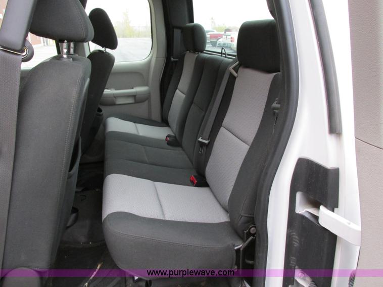 image for item F5372 2008 Chevrolet Silverado 1500 Ext. Cab pickup truck