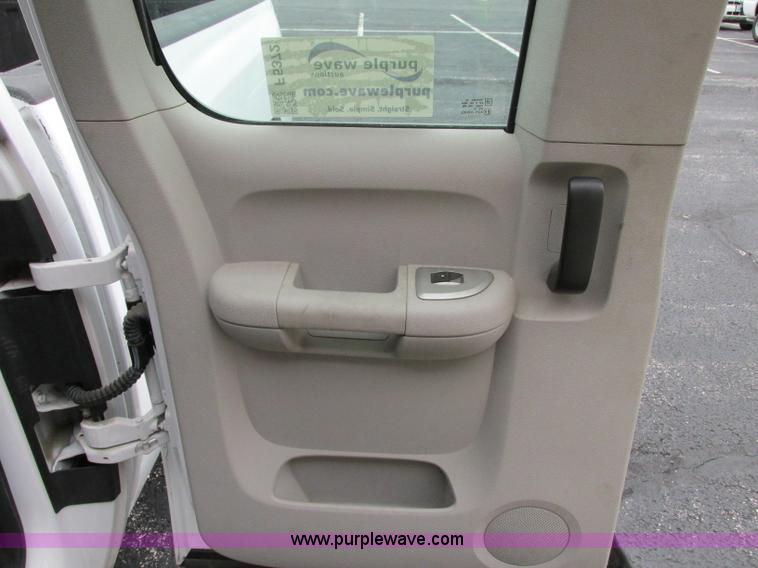 image for item F5372 2008 Chevrolet Silverado 1500 Ext. Cab pickup truck