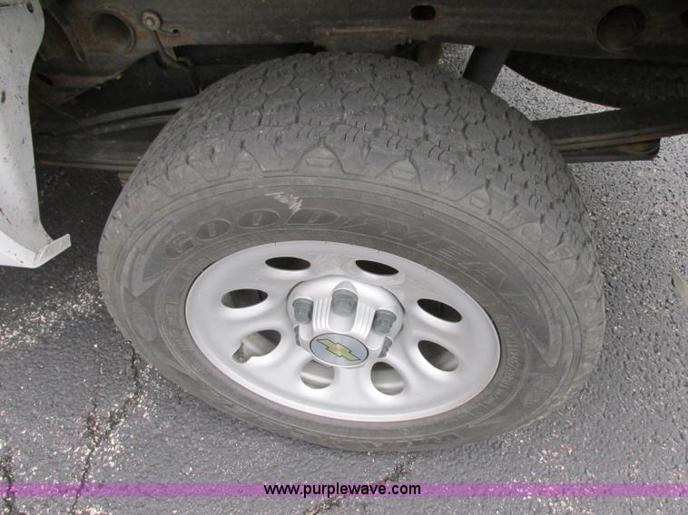 image for item F5372 2008 Chevrolet Silverado 1500 Ext. Cab pickup truck